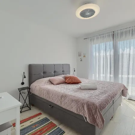 Mit Privatpool Fuer 5 Personen Ca 60 Qm In Barat, Istrien Binnenland Von Istrien *